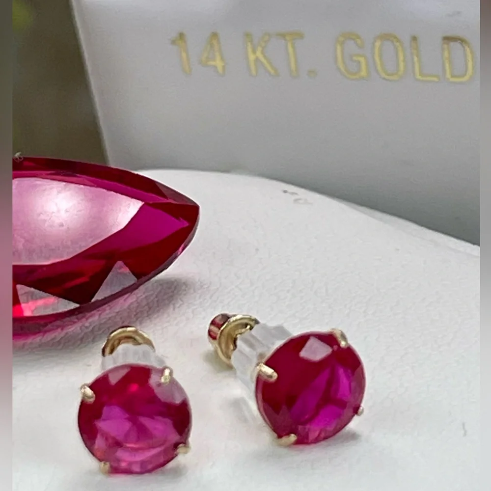 14 KT Gold Ruby Earrings - Picture 4 of 6